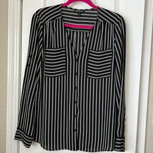 Express women’s black and white button up blouse